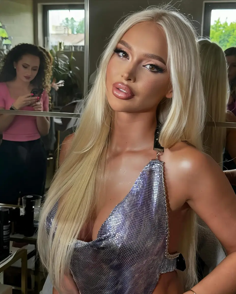 Alfira escort in Dubai