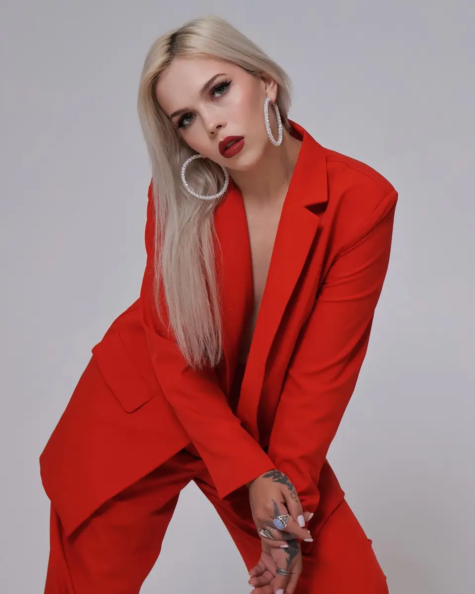 Elvira escort in Dubai