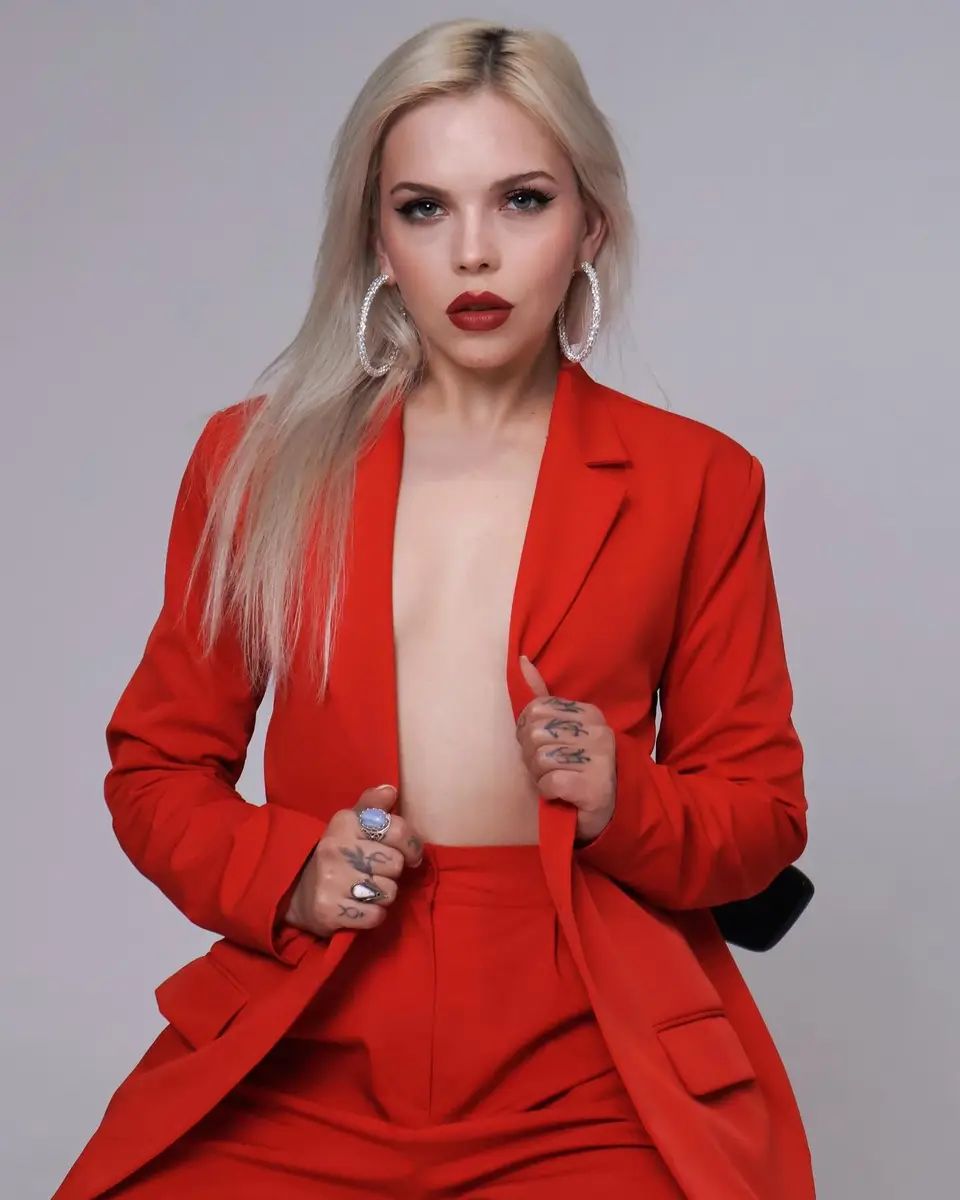 Elvira escort in Dubai