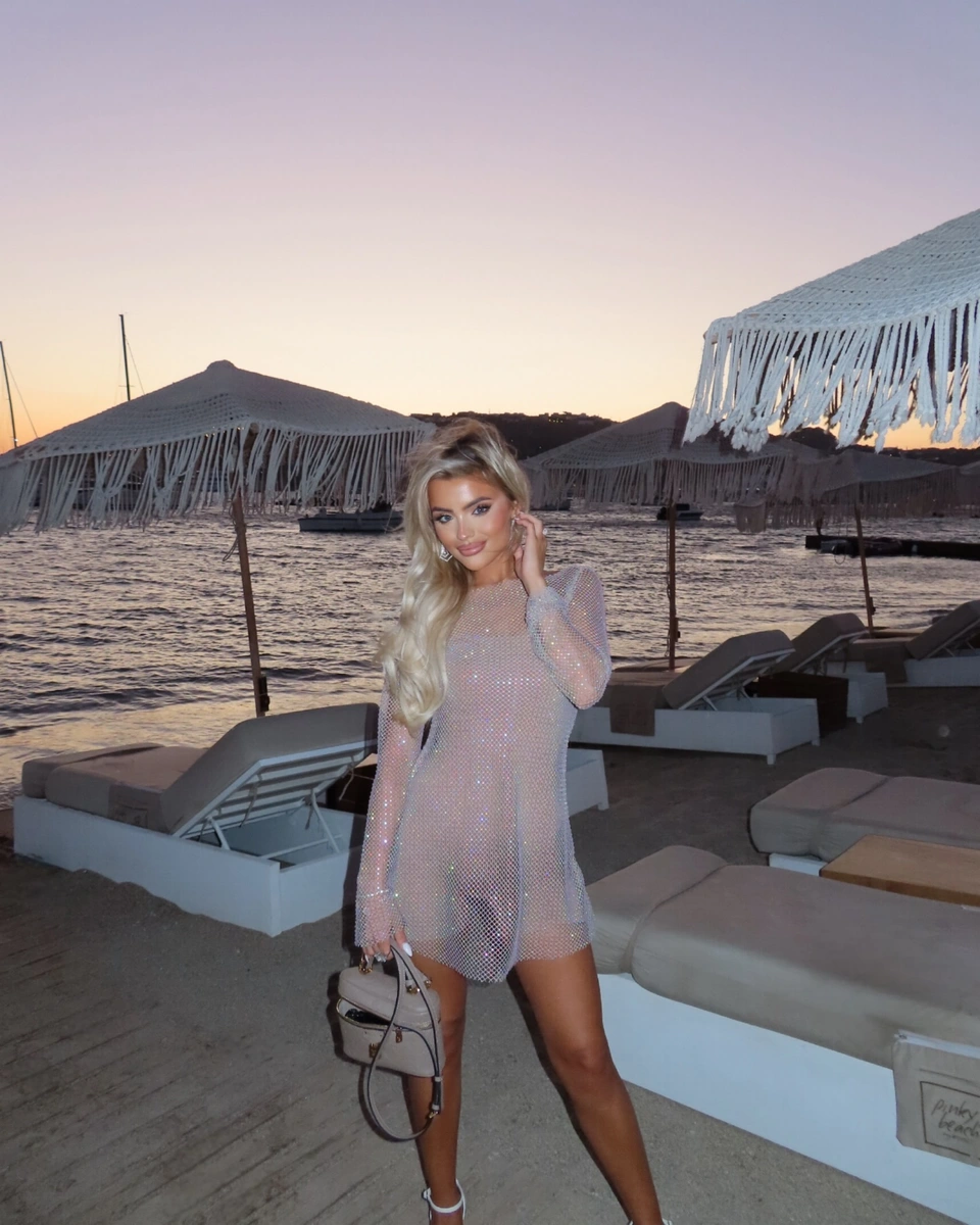 Karima escort in Dubai